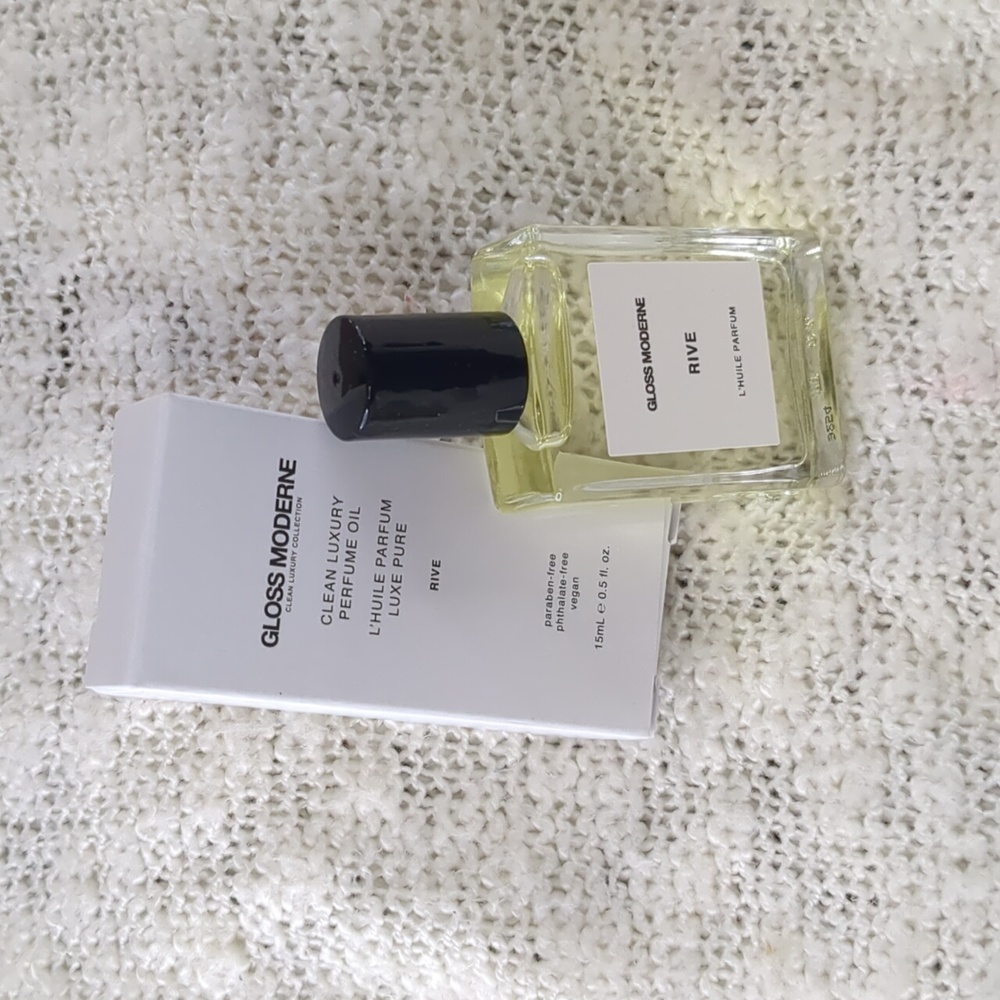 GLOSS MODERNE Clean Luxury Roll-On Perfume Oil - Rive, 15ml/0.50fl oz